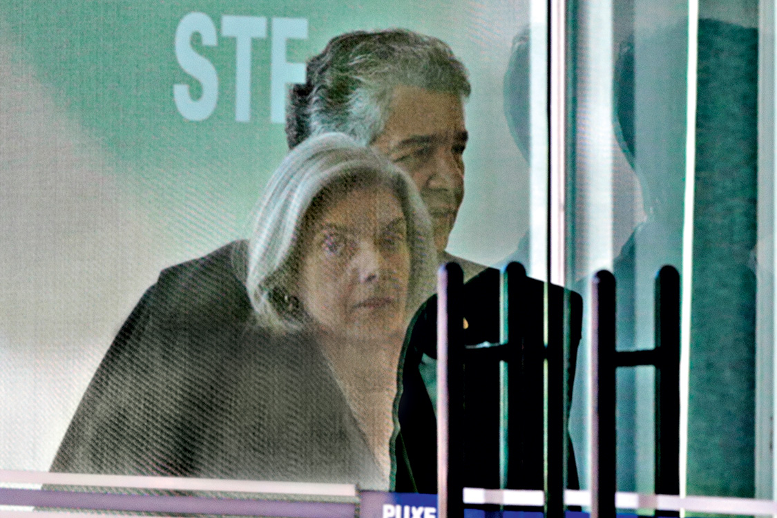 Manobra III &ndash; Carmen L&uacute;cia, presidente do STF: omiss&atilde;o no combate