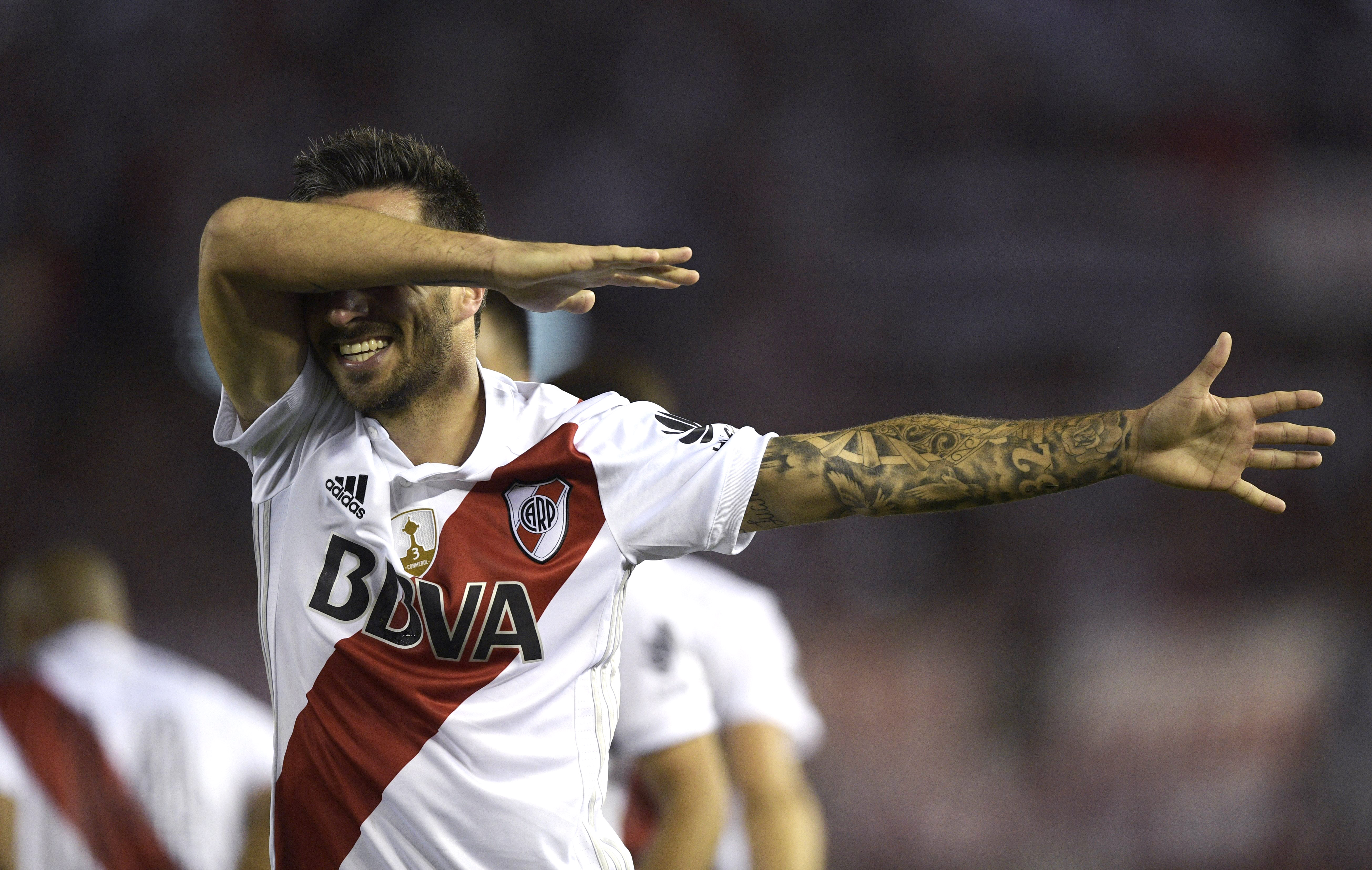 Libertadores: Na estreia do árbitro de vídeo, River vence ...