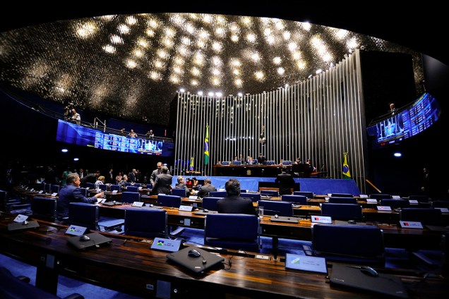 Plenário do Senado durante votação sobre afastamento de Aécio Neves
