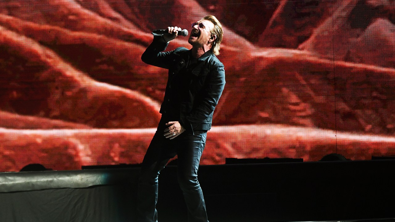O vocalista da banda U2, Bono Vox