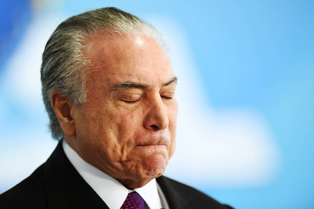 Temer decide responder por escrito à PF sobre porto de Santos