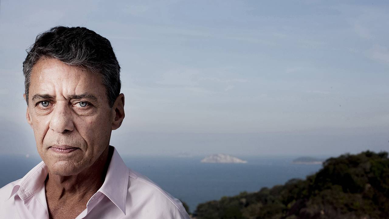Chico Buarque de Hollanda.
