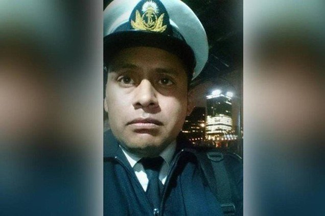 Roberto Daniel Medina, de 40 anos, é segundo suboficial do submarino. Tem experiência em manobras de patrulha marítima no Atlântico. Casado e pai de dois filhos, vive em Mar del Plata