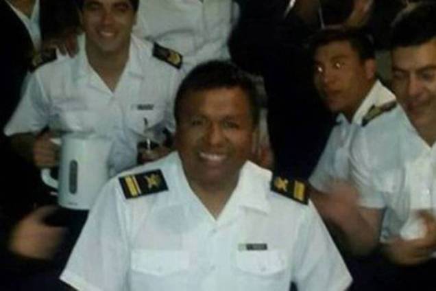 Hugo Arnaldo Herrera é segundo suboficial do San Juan e tem 39 anos. Trabalha na área de controle de tiro do submarino. É casado e tem um filho de 14 anos