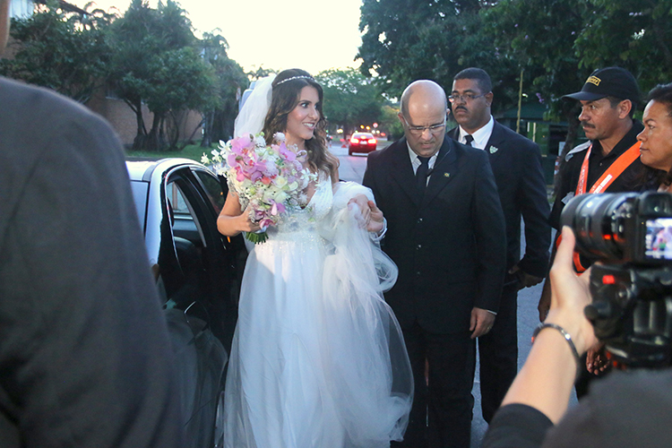 Fábio Porchat e Nataly Mega se casam no Rio de Janeiro