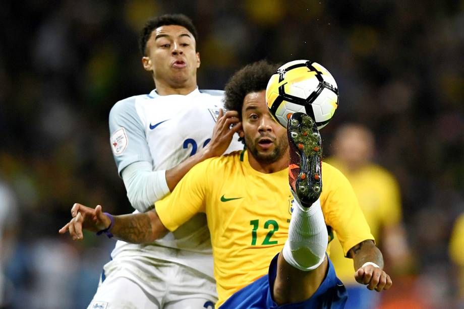 Marcelo durante lance no amistoso contra a Inglaterra, em Londres - 14/11/2017