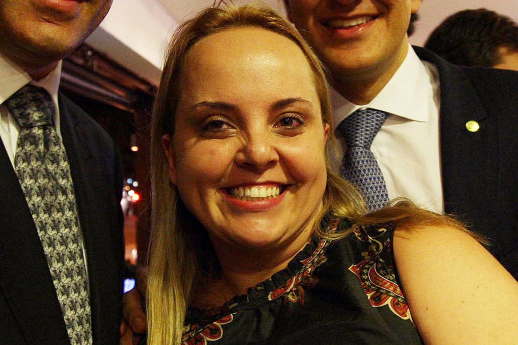 Lurian Lula da Silva, filha do ex-presidente Lula, durante coquetel de lançamento do livro "Tempos de Planície" de autoria do ex-ministro José Dirceu - 28/09/2011