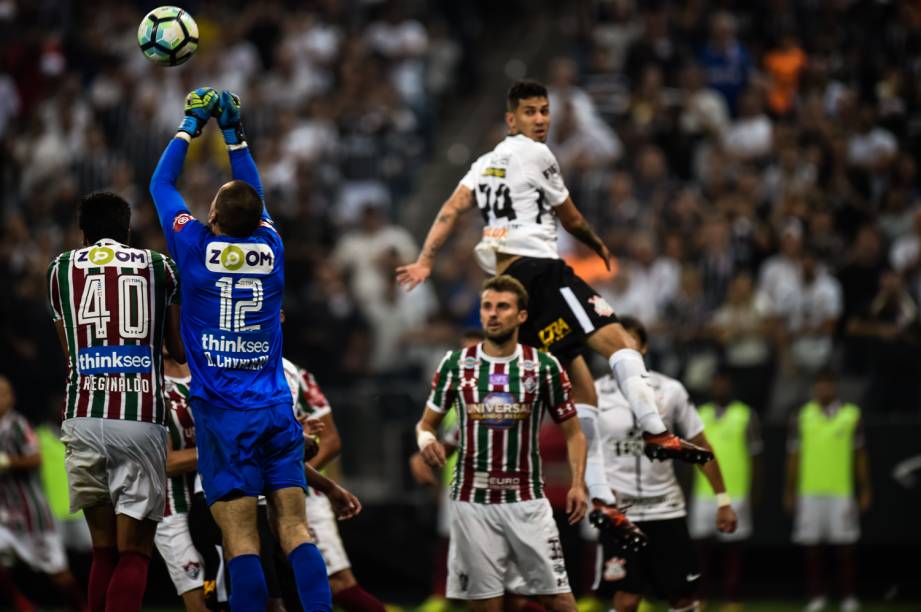 Corinthians e Fluminense se enfrentam pela 35ª rodada do Campeonato Brasileiro no Itaquerão