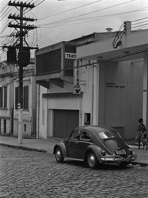 Fachada vista da rua(1968)