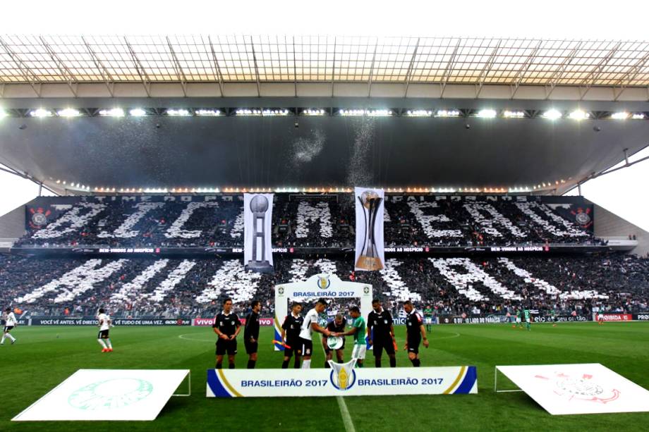 Corinthians e Palmeiras se enfrentam em clássico válido pelo Campeonato Brasileiro 2017, na Arena Corinthians em São Paulo