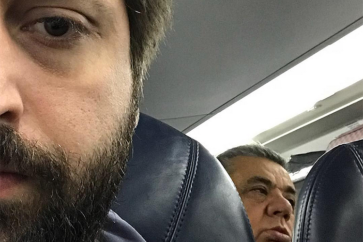 Duvivier e Bolsonaro registram prisão de Picciani em aeroporto