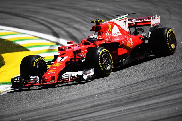 O piloto finlandês Kimi Räikkönen, da Ferrari, durante o Grande Prêmio do Brasil em Interlagos - 12/11/2017