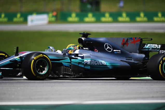 O piloto inglês Lewis Hamilton, da Mercedes, durante o Grande Prêmio do Brasil em Interlagos - 12/11/2017
