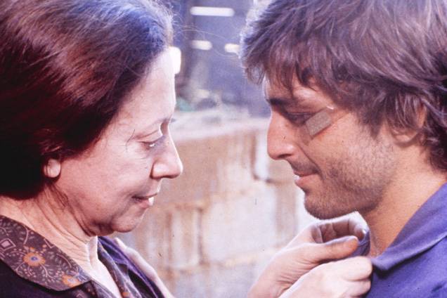 Fernanda Montenegro e Carlos Alberto Riccelli no filme 'Eles Não Usam Black-Tie', baseada em peça de Gianfrancesco Guarnieri, de 1981