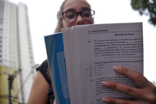 Estudantes se preparam para realização da prova do ENEM, no campus da Uninove Barra Funda, em São Paulo