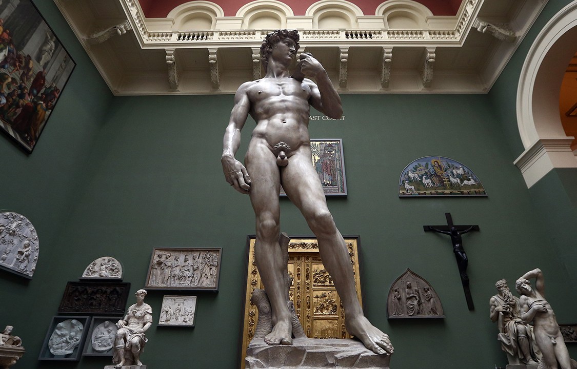 Davi, de Michelangelo, exposta em Londres
