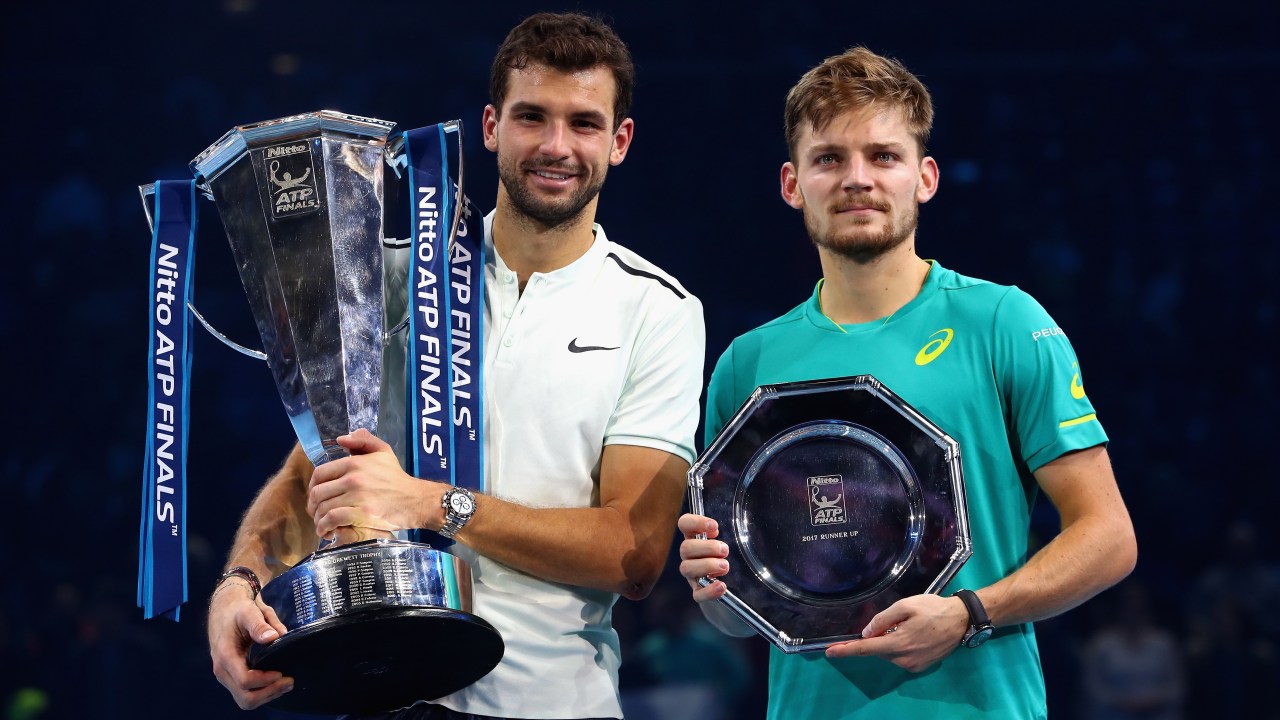 Grigor Dimitrov (à esq.) venceu David Goffin na decisão do ATP Finals de Londres de 2017