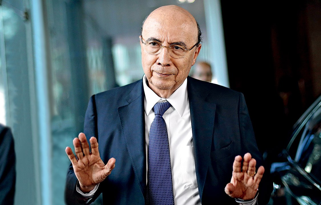 Brazil's Finance Minister Henrique Meirelles gestures before talking with journalists as he leaves the ministry building in Brasilia, Brazil, July 20, 2017. REUTERS/Adriano Machado