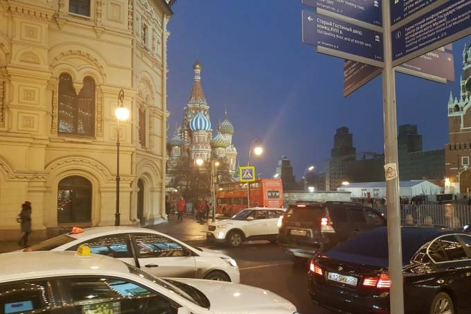 Ponto de táxi em Moscou