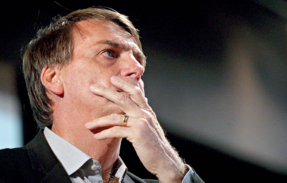 Belo Horizonte (MG) 15/09/2017 - Bolsonaro / FUMEC- Deputado Federal Jair Bolsonaro esteve na niversidade FUMEC para realizar palestra. Durante a saída, houve confusão e protesto. Credito: Flávio Tavares / Hoje em Dia / Agência O Globo
