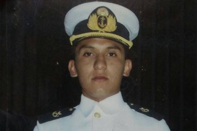 Tenente de corveta de 30 anos, Jorge Luis Mealla é natural da província de Jujuy, no noroeste da Argentina. Segundo a sua família, esta foi a primeira vez que viajou em um submarino como o San Juan
