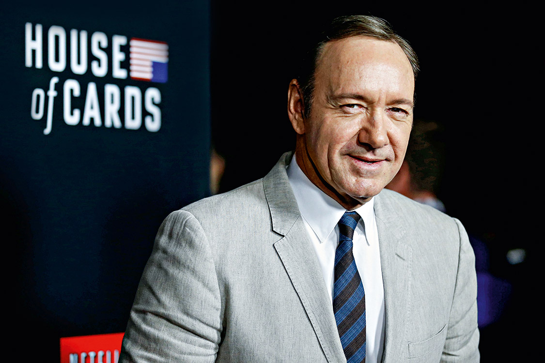 FILE PHOTO: Cast member Kevin Spacey poses at the premiere for the second season of the television series "House of Cards" at the Directors Guild of America in Los Angeles, California February 13, 2014. . Credito: Mario Anzuoni/Reuters