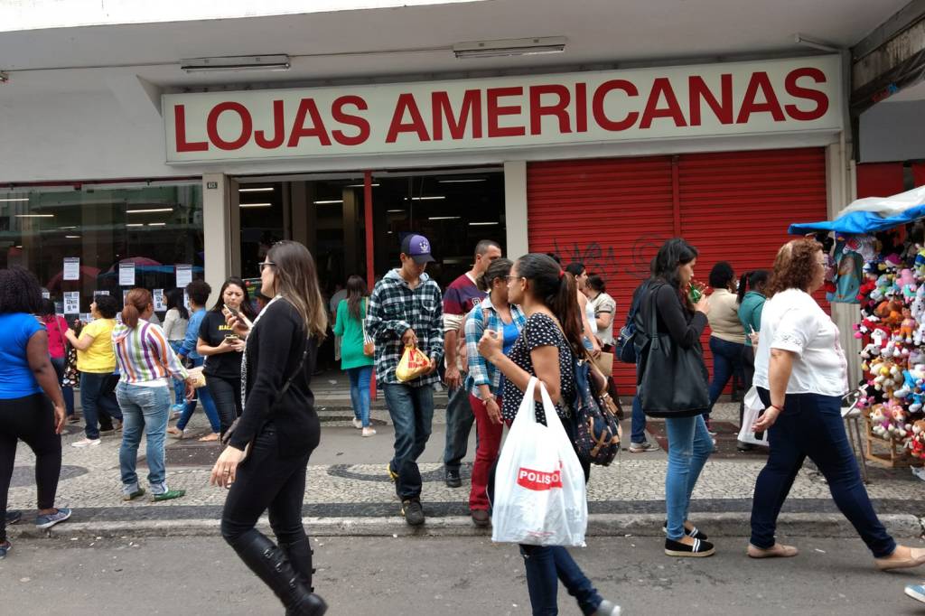 Queima de caixa da Americanas assusta mercado e ação derrete quase 60%