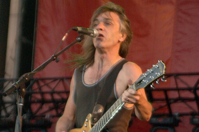O guitarrista da banda AC/DC, Malcolm Young - 30/07/2003