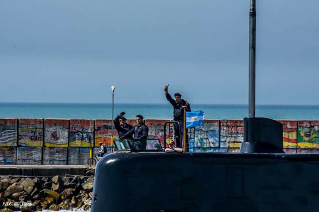Partida do submarino ARA San Juan, que está desaparecido - 17/11/2017