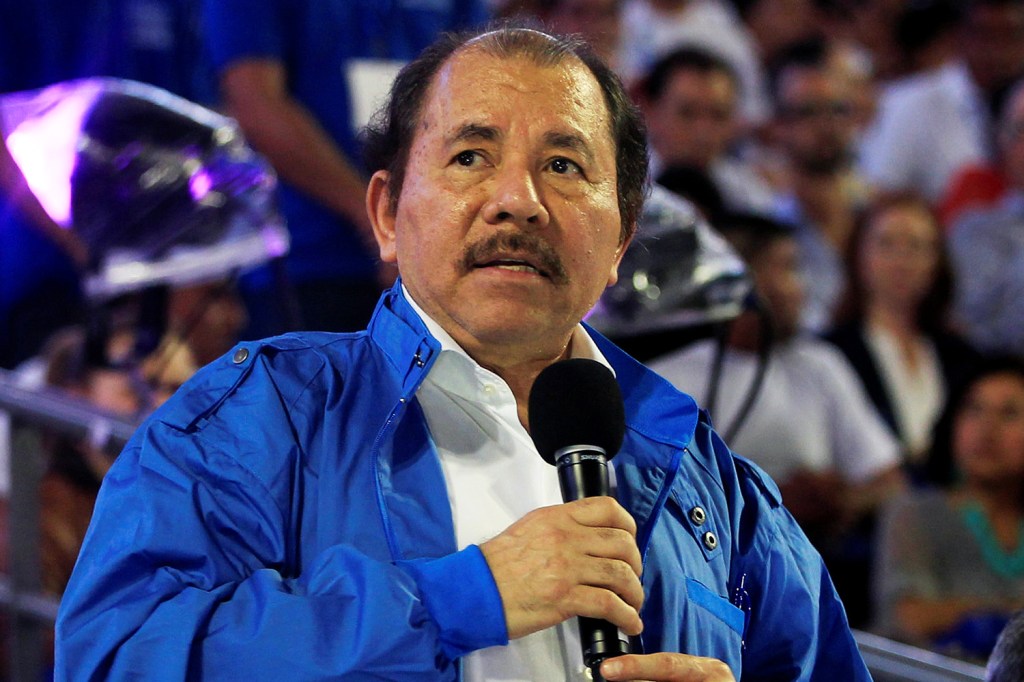 O presidente da Nicarágua, Daniel Ortega, fala durante inauguração de estádio de baseball, na cidade de Manágua - 19/10/2017