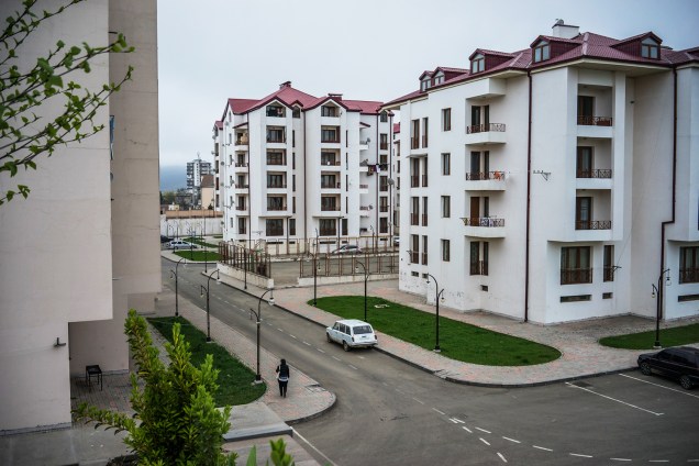 Apartamentos recém construídos na cidade de Stepanakert, em Artsakh.