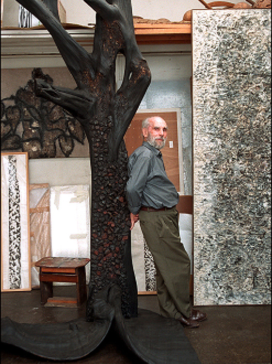 O artista plástico Frans Krajcberg - 01/05/2002