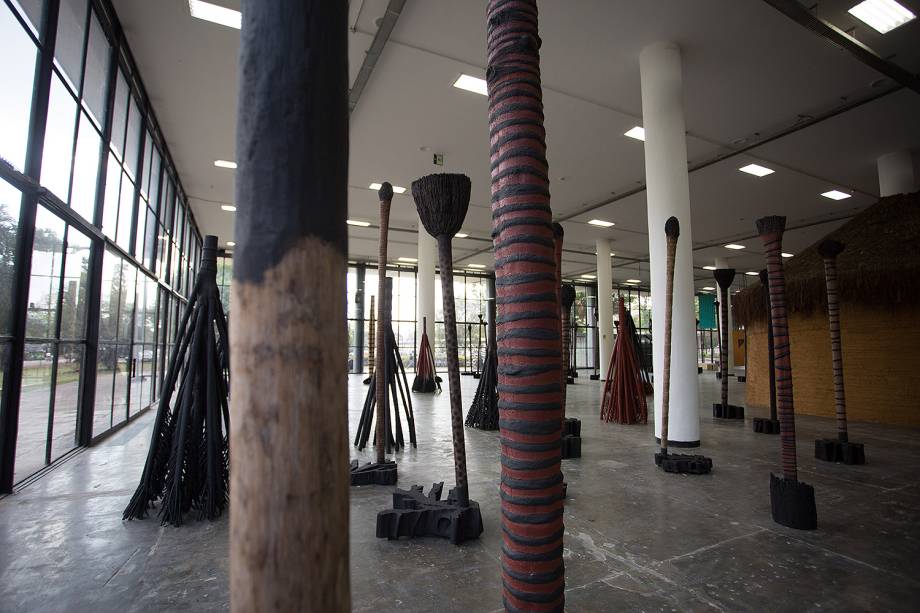 32ª Bienal de Artes de São Paulo, no Pavilhão do Ibirapuera. Obra de Frans Krajcberg - 29/08/2016