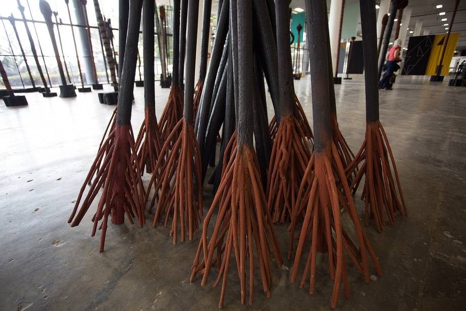 32ª Bienal de Artes de São Paulo, no Pavilhão do Ibirapuera. Obra de Frans Krajcberg - 29/08/2016