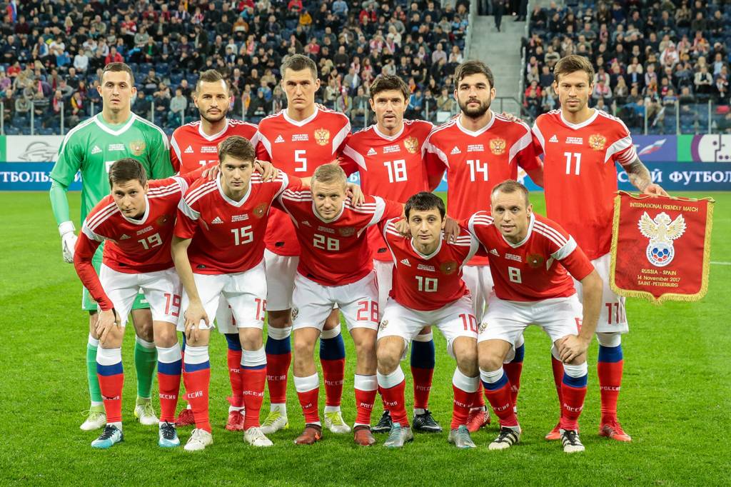 SAINT PETERSBURG, RUSSIA - NOVEMBER 14: Russia national team players pose before Russia and Spain International friendly match on November 14, 2017 at Saint Petersburg Stadium in Saint Petersburg, Russia. (Photo by Epsilon/Getty Images)