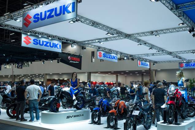Estande da Suzuki montado