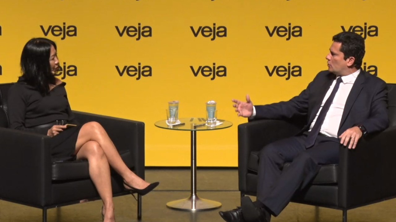 Thais Oyama entrevista Sergio Moro no evento Amarelas Ao Vivo