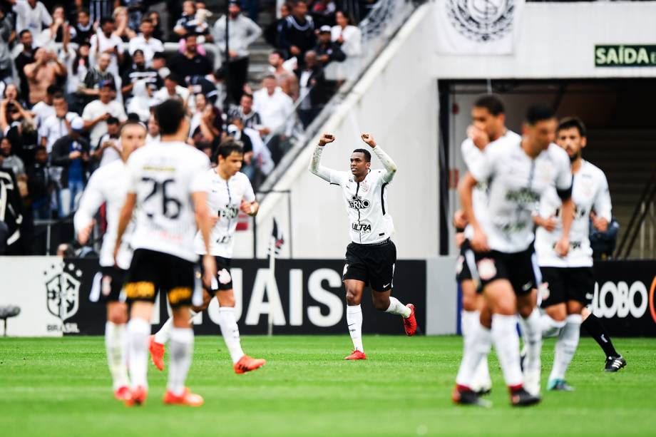 Jô comemora gol na partida entre Corinthians e Palmeiras, na Arena Corinthians na zona leste de São Paulo, válida pela 32ª rodada do Campeonato Brasileiro 2017 - 05/11/2017