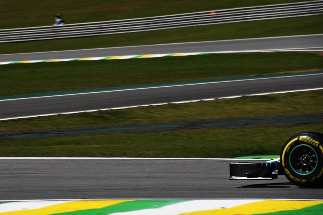 Movimentação no Autódromo de Interlagos antes do início da corrida, para o Grande Prêmio do Brasil de Fórmula 1