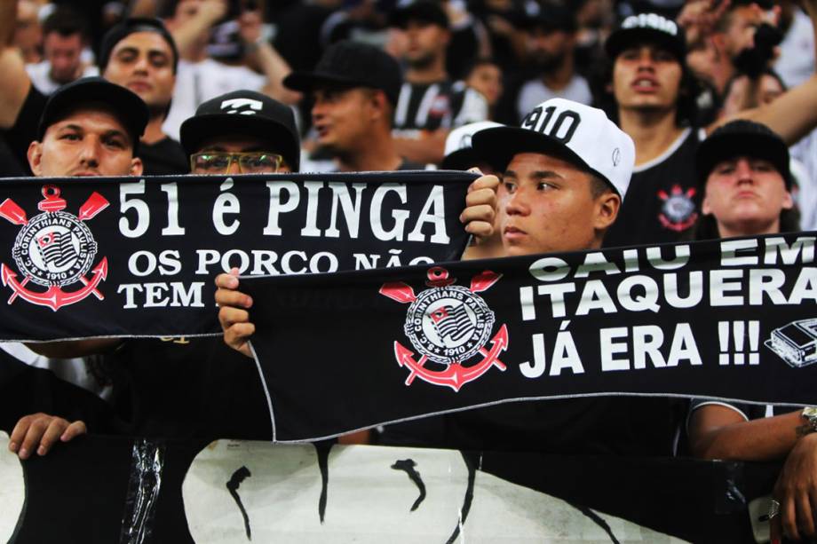 Torcida do Corinthians comparece no Itaquerão para a partida contra o Fluminense, pelo Campeonato Brasileiro - 15/11/2017