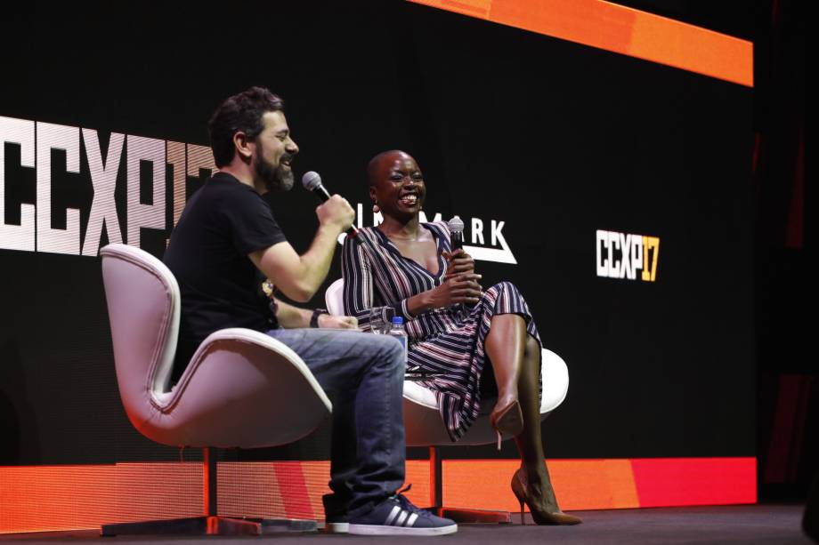 Danai Gurira fez uma participação surpresa no painel da Marvel
