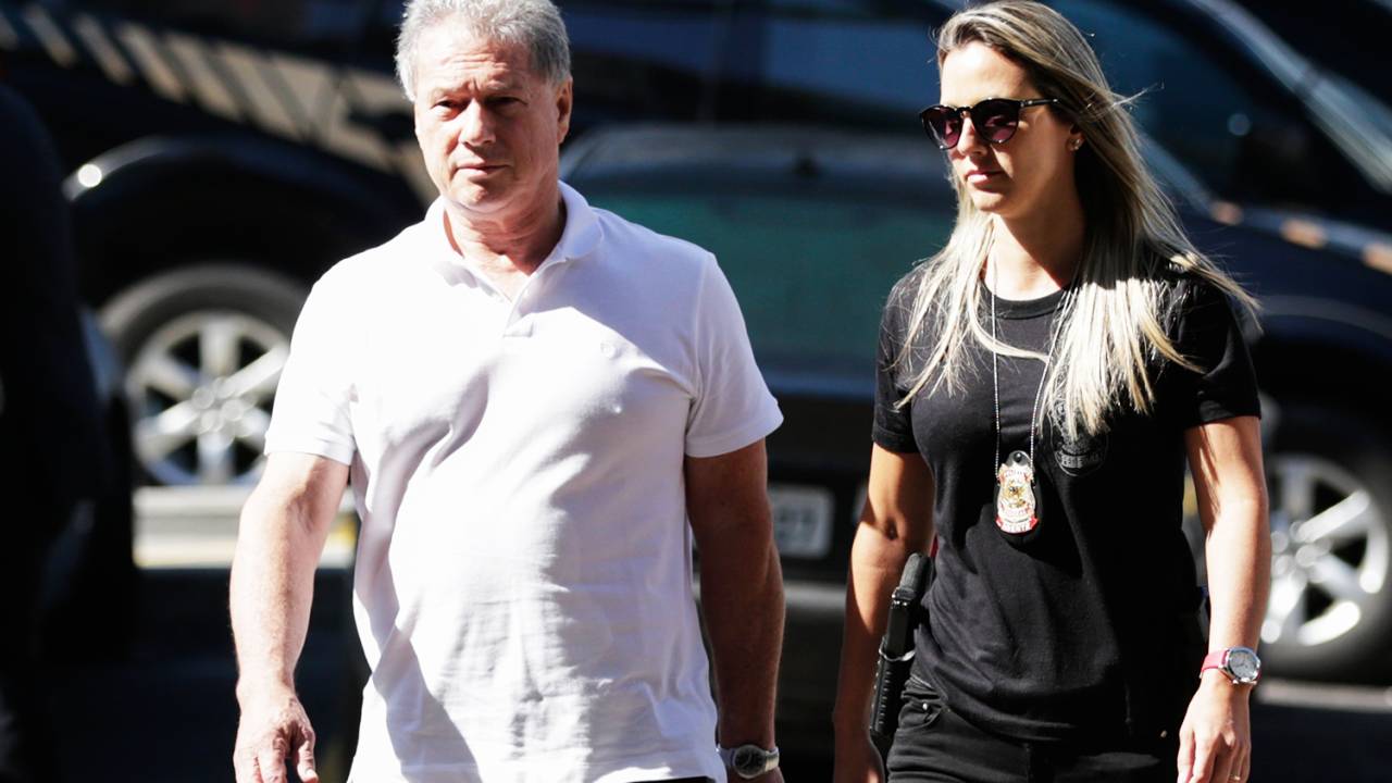 O empresário Jacob Barata Filho é levado para depor na sede da Polícia Federal, no centro do Rio de Janeiro - 14/11/2017