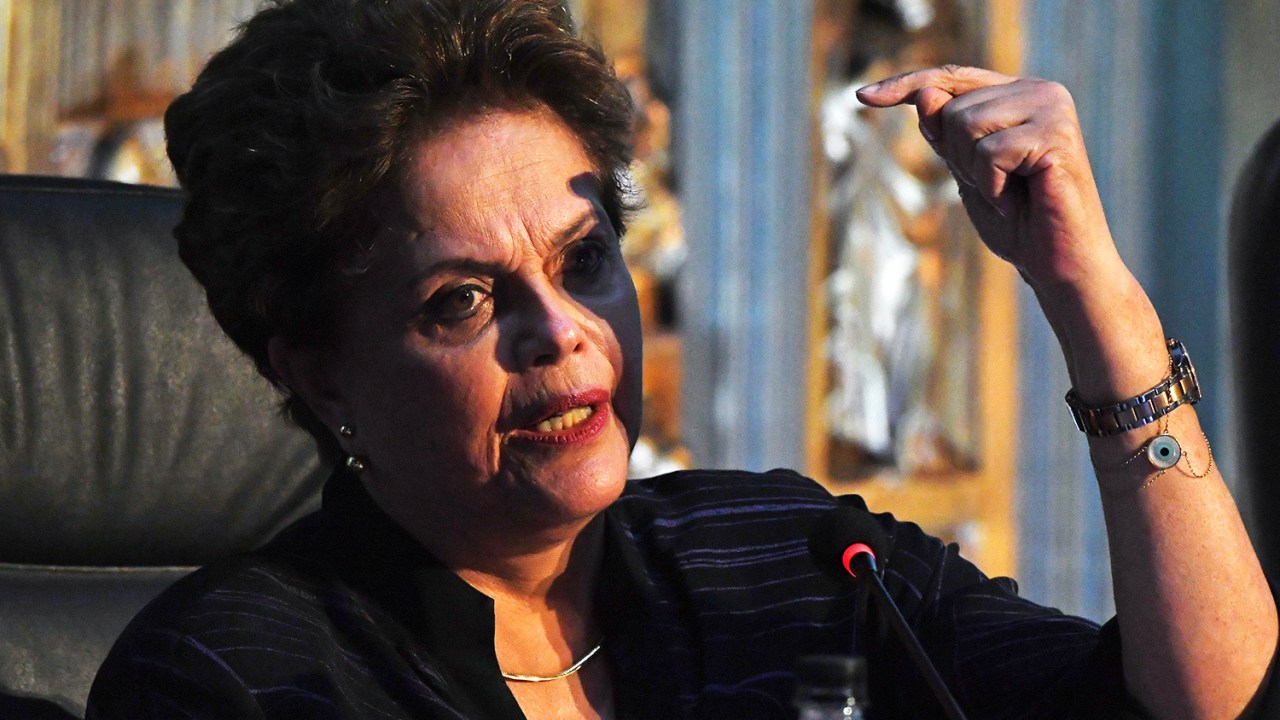 A ex-presidente Dilma Rousseff discursa durante o 31º Congresso Latino-Americano da Associação de Sociologia, Montevidéu, no Uruguai - 08/12/2017