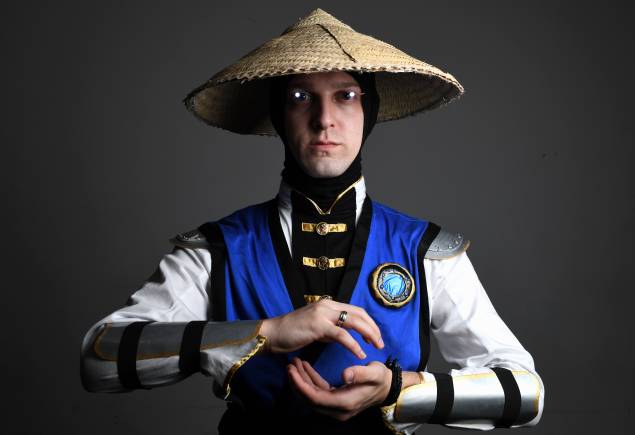 Cosplay do personagem Raiden, do jogo Mortal Kombat, na CCXP 2017, em São Paulo Cosplay do personagem Raiden, do jogo Mortal Kombat, na CCXP 2017, em São Paulo