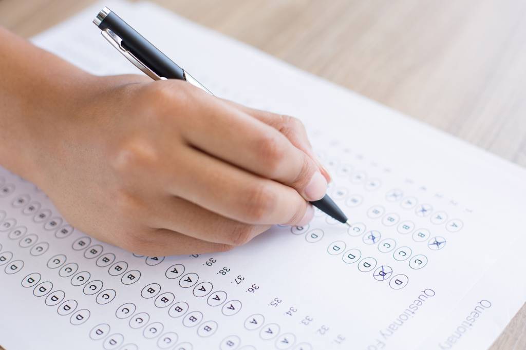 Governo divulga cartões de resposta do ‘Enem dos Concursos’; saiba como acessar