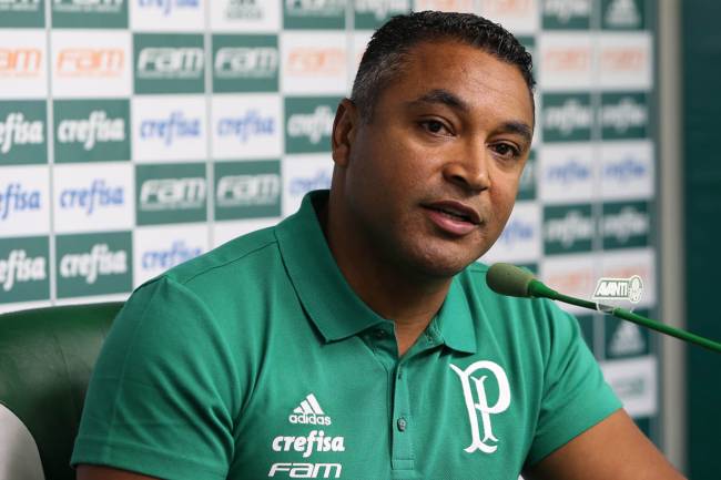 Roger Machado durante apresentação no Palmeiras