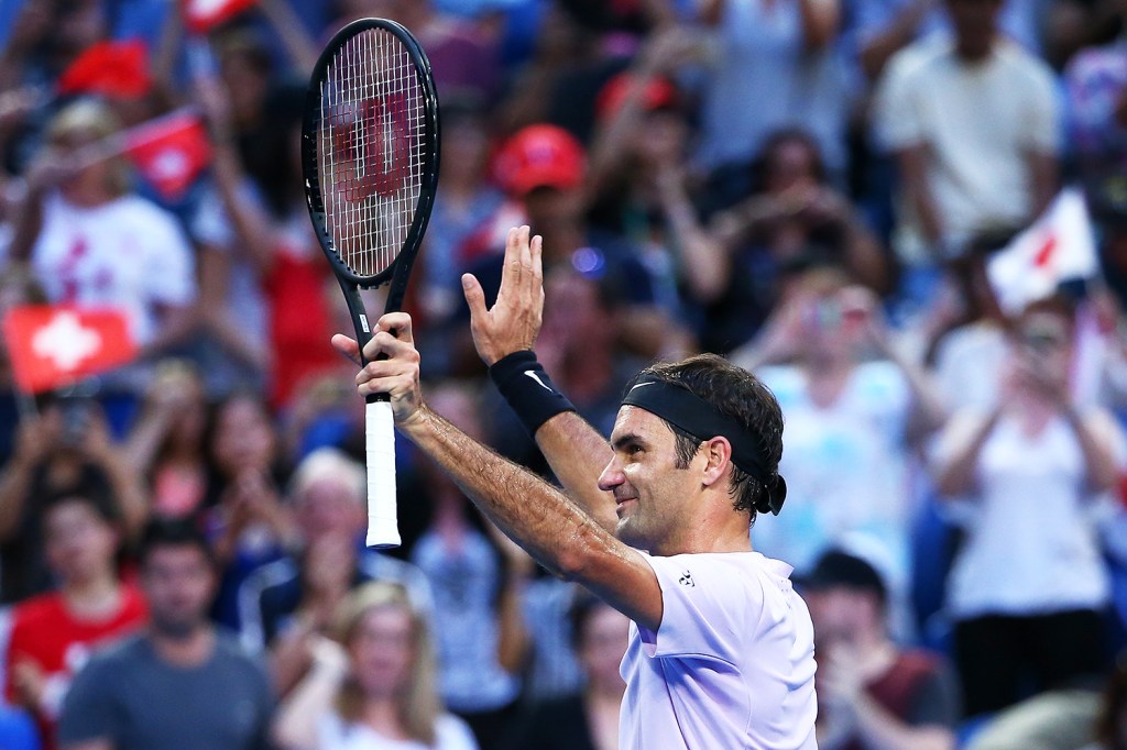 O tenista suíço Roger Federer comemora ao vencer o japonês Yuichi Sugita, em partida válida pela Copa Hopman, realizada na Perth Arena, na Austrália - 30/12/2017