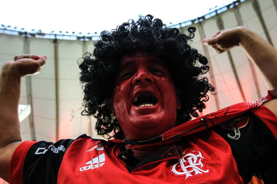 Torcedores do Flamengo chegam para a final da Copa Sul-Americana contra o Independiente, no Maracanã