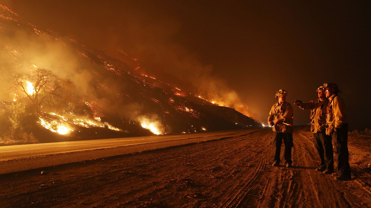 Imagens do dia - Incêndio florestal na Califórnia