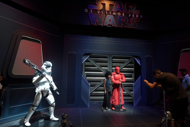 Representações em tamanho real dos personagens do filme Star Wars: Os Últimos Jedi na Comic Experience 2017 - 06/12/2017